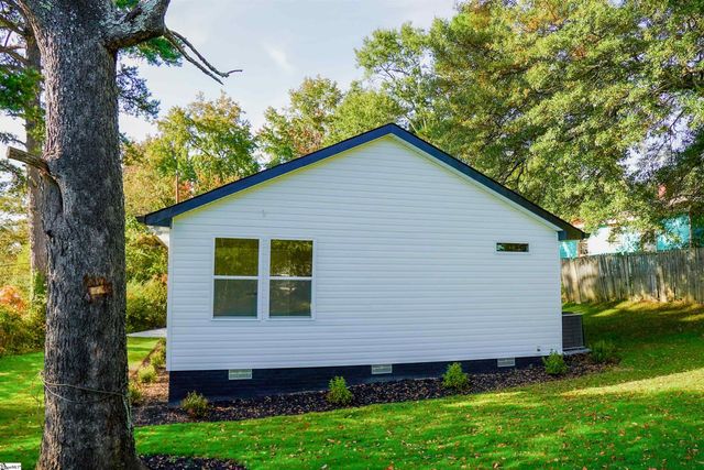 4 Thrift Street, Greenville, SC 29609