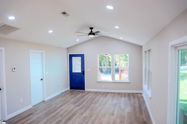 4 Thrift Street, Greenville, SC 29609