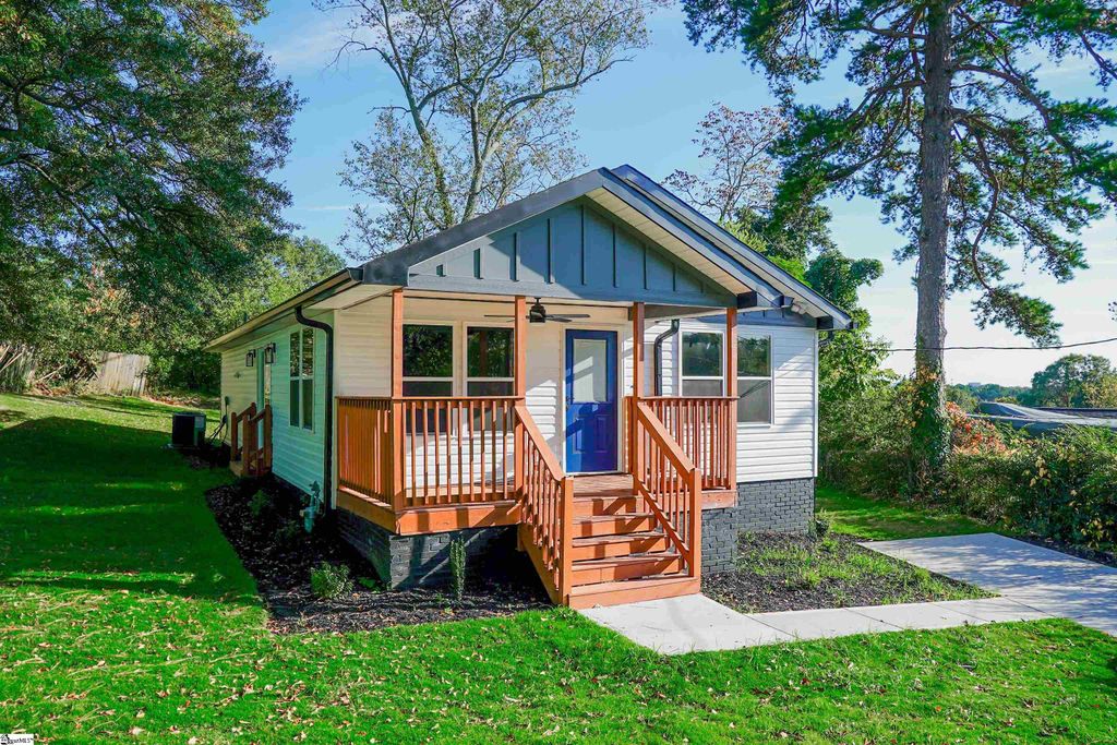 4 Thrift Street, Greenville, SC 29609