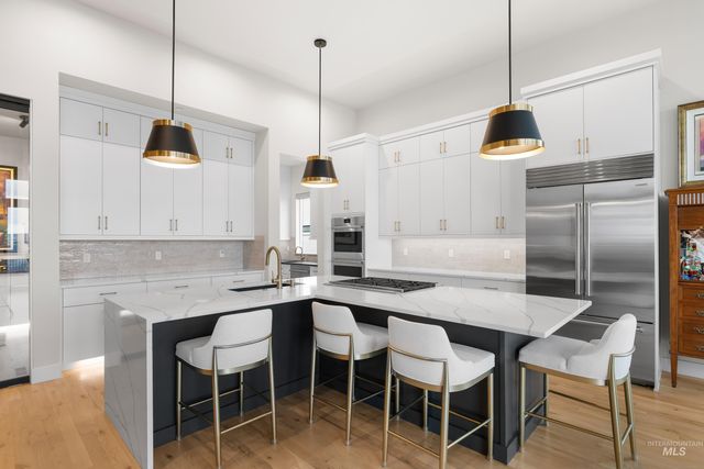 5883 E Marmount Ct, Boise, ID 83716