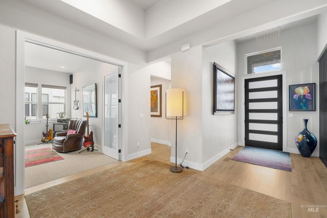 5883 E Marmount Ct, Boise, ID 83716