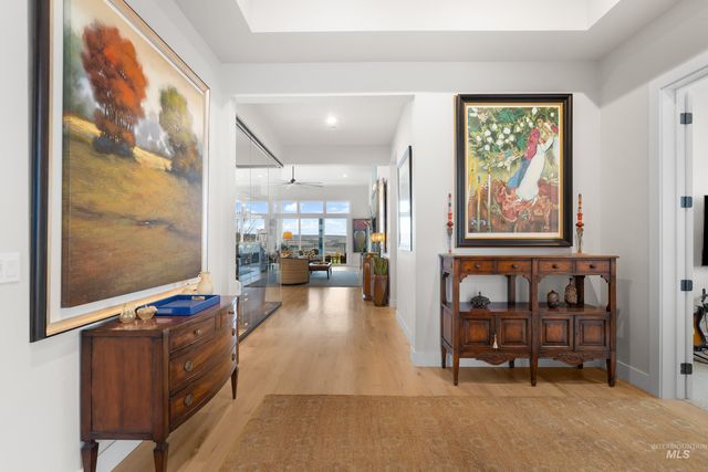 5883 E Marmount Ct, Boise, ID 83716