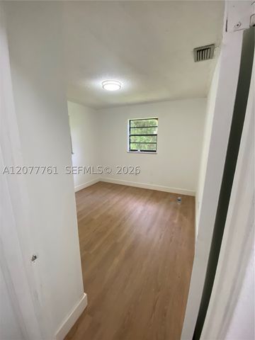 1415 NE 118th Ter 1421, Miami, FL 33161