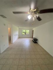 1415 NE 118th Ter 1421, Miami, FL 33161