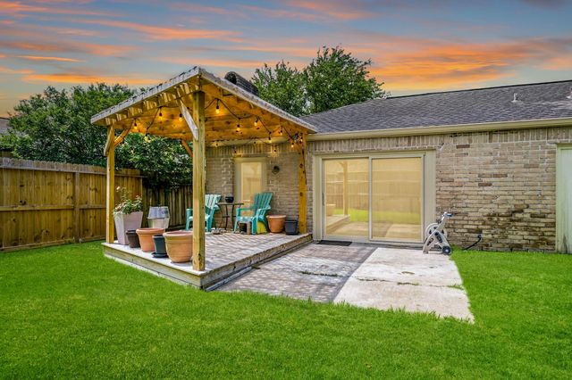 12014 Rocky Knoll Drive, Houston, TX 77077