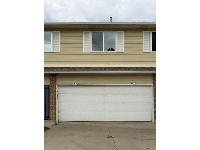 9778 Appletree Pl, Denver, CO 80260