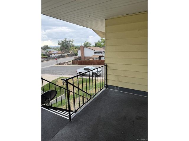 9778 Appletree Pl, Denver, CO 80260