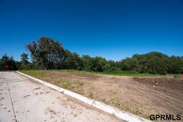 1451 ridge Road, Hickman, NE 68372