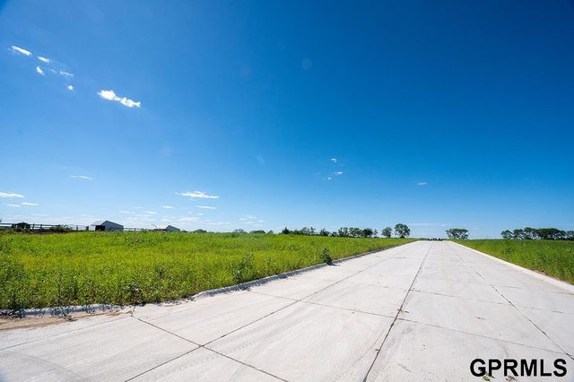 1451 ridge Road, Hickman, NE 68372
