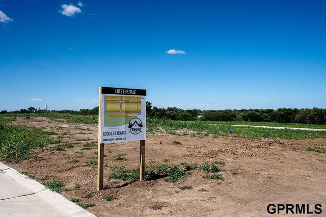1451 ridge Road, Hickman, NE 68372