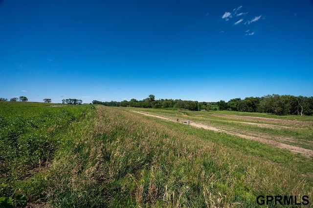 1451 ridge Road, Hickman, NE 68372