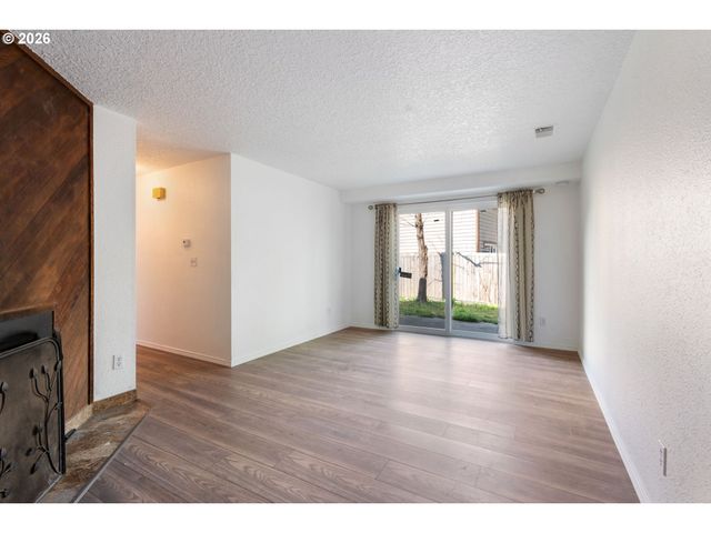 6025 Sw CHERRYHILL Dr, Beaverton, OR 97008