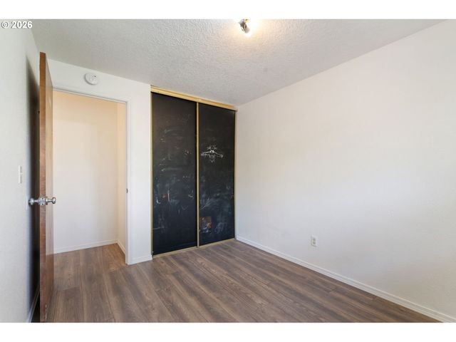 6025 Sw CHERRYHILL Dr, Beaverton, OR 97008