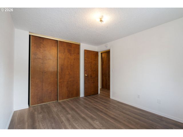 6025 Sw CHERRYHILL Dr, Beaverton, OR 97008