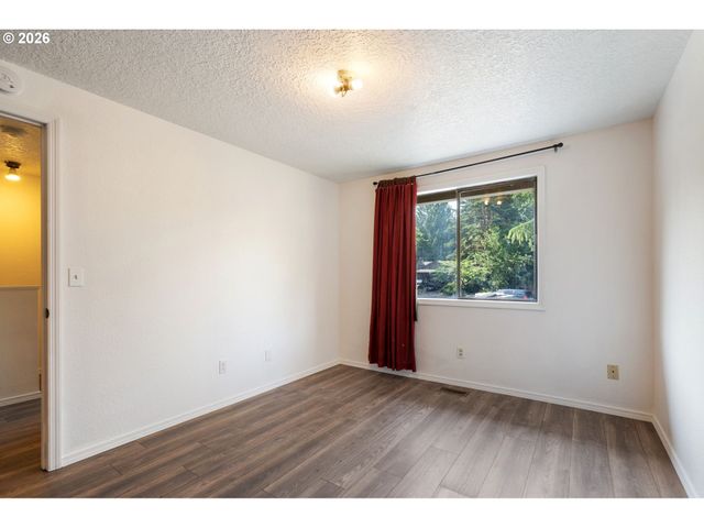 6025 Sw CHERRYHILL Dr, Beaverton, OR 97008