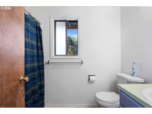 6025 Sw CHERRYHILL Dr, Beaverton, OR 97008