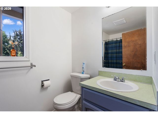 6025 Sw CHERRYHILL Dr, Beaverton, OR 97008