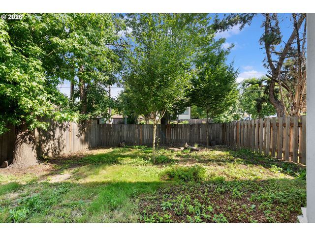 6025 Sw CHERRYHILL Dr, Beaverton, OR 97008
