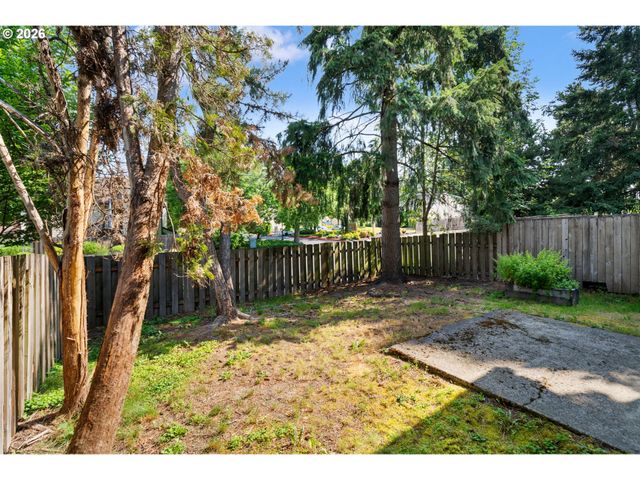 6025 Sw CHERRYHILL Dr, Beaverton, OR 97008