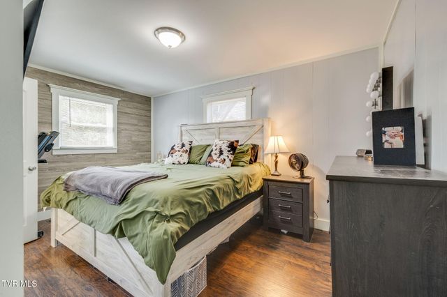 2706 Gray Street, Johnson City, TN 37604