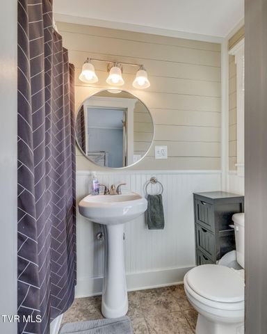 2706 Gray Street, Johnson City, TN 37604