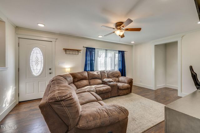 2706 Gray Street, Johnson City, TN 37604