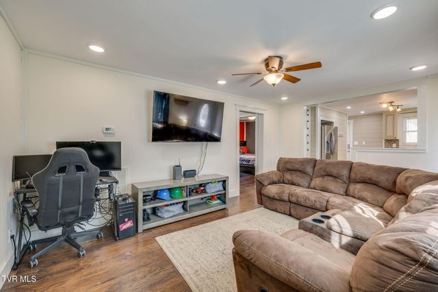 2706 Gray Street, Johnson City, TN 37604