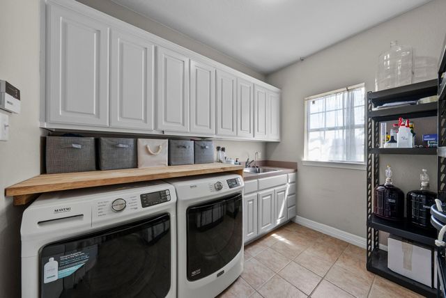 228 Summer Wood CT, Georgetown, TX 78628