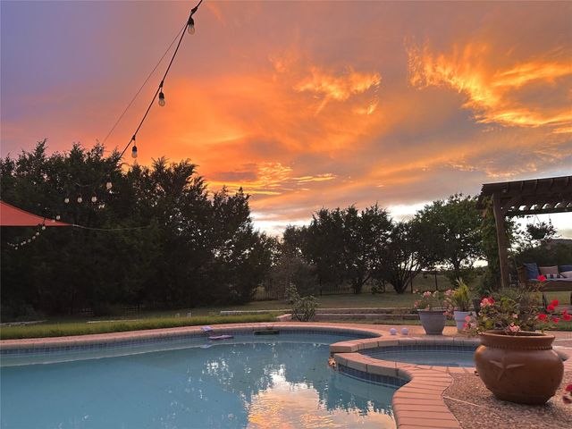 228 Summer Wood CT, Georgetown, TX 78628