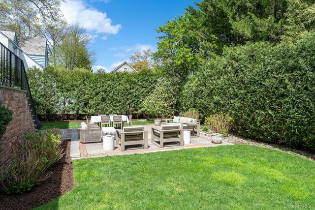38 Forest Lane, Bronxville, NY 10708