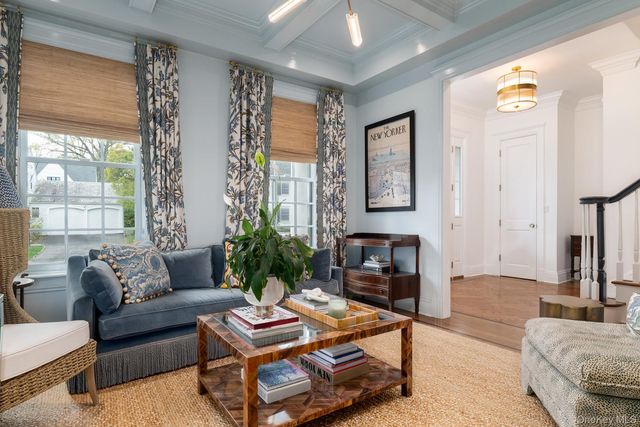 38 Forest Lane, Bronxville, NY 10708