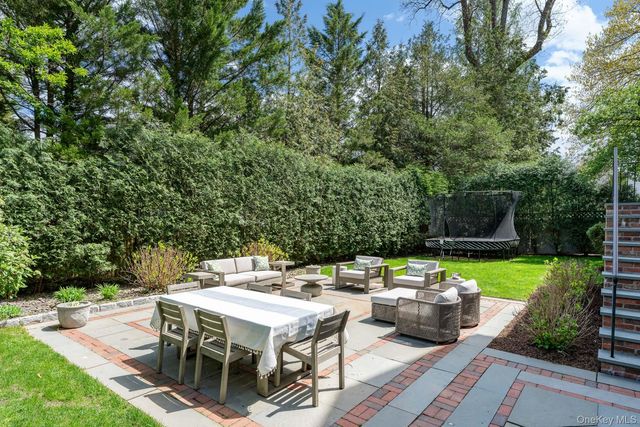38 Forest Lane, Bronxville, NY 10708