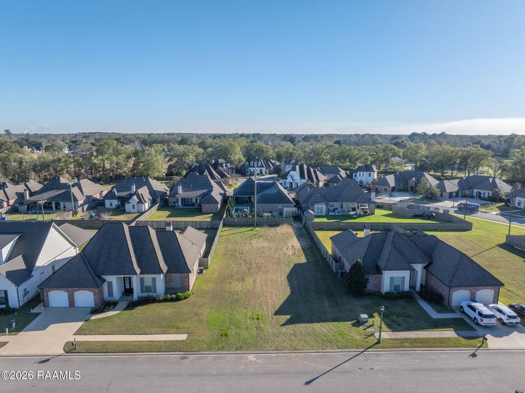 106 Old Pottery Bend, Lafayette, LA 70508