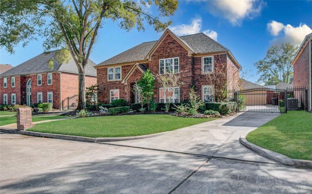 5926 Silent Oaks Drive, Humble, TX 77346