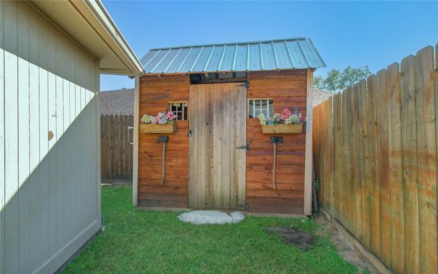 5926 Silent Oaks Drive, Humble, TX 77346