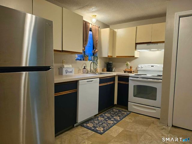 1448 Meriden Road 15, Waterbury, CT 06705