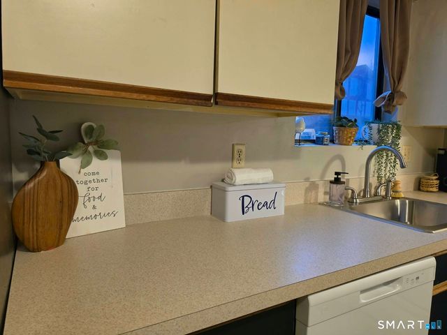 1448 Meriden Road 15, Waterbury, CT 06705