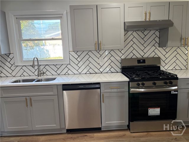 12 Delta Circle, Savannah, GA 31406