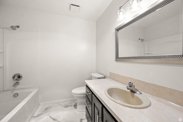 2455 S BLUFF RD, Syracuse, UT 84075