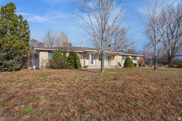 2455 S BLUFF RD, Syracuse, UT 84075