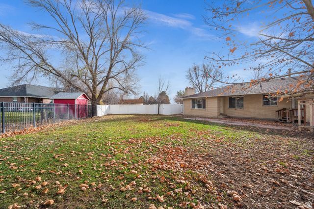 2455 S BLUFF RD, Syracuse, UT 84075