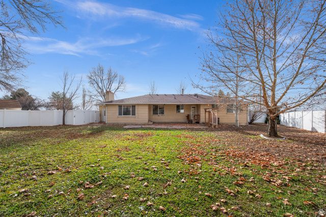 2455 S BLUFF RD, Syracuse, UT 84075