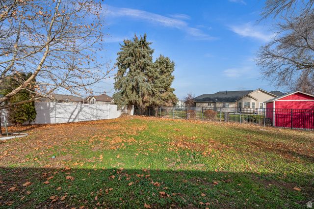 2455 S BLUFF RD, Syracuse, UT 84075