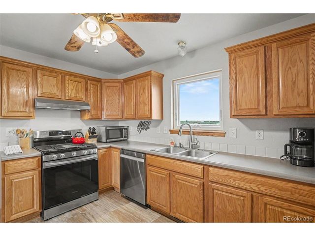 13433 Pass Me By Rd, Strasburg, CO 80136