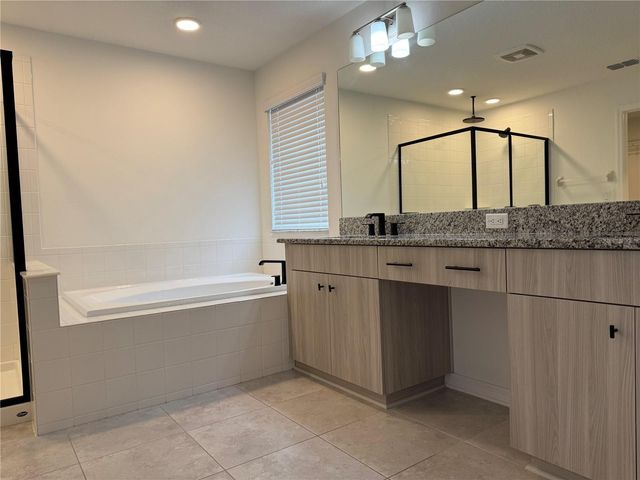 33263 SYCAMORE LEAF DRIVE, Wesley Chapel, FL 33545
