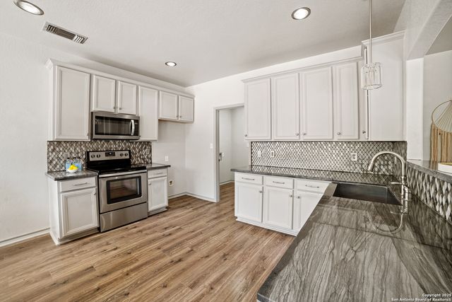 1331 Pinnacle, San Antonio, TX 78260