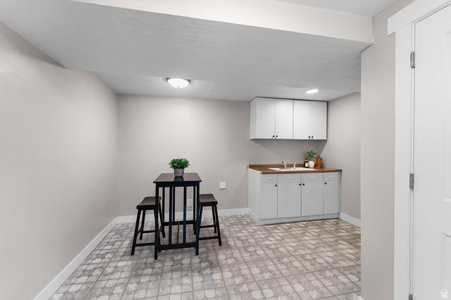 8328 S PLUM CREEK CIR, West Jordan, UT 84088