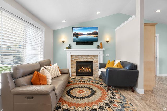 8328 S PLUM CREEK CIR, West Jordan, UT 84088
