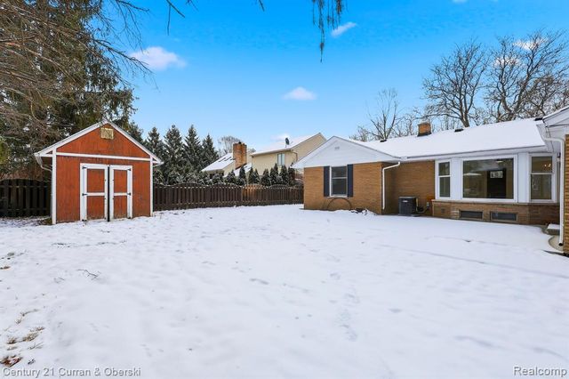 17980 Superior Street, Southgate, MI 48195