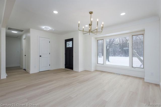 17980 Superior Street, Southgate, MI 48195